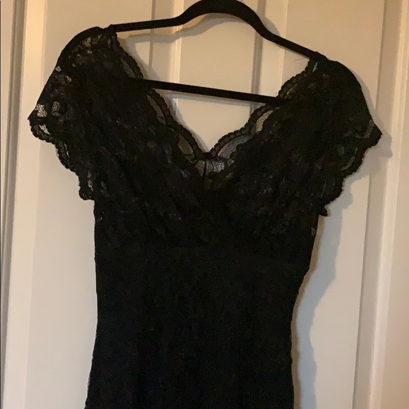 Ladies Full length black lace dress - Picture 3 of 10